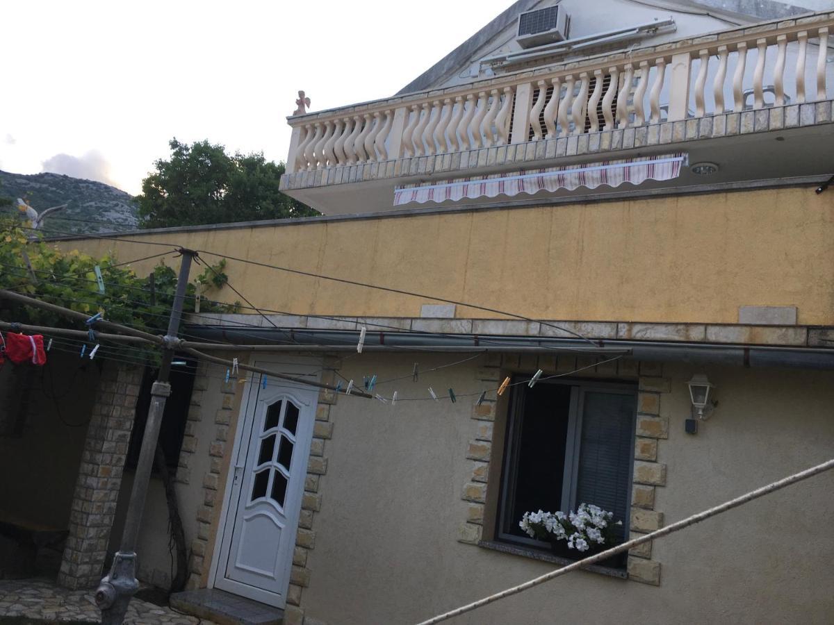 Apartman Nadia Karlobag Bagian luar foto