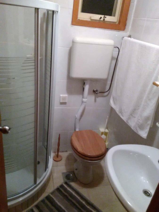 Apartman Nadia Karlobag Bagian luar foto