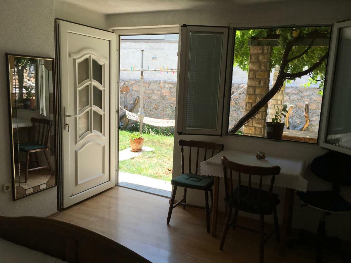Apartman Nadia Karlobag Bagian luar foto