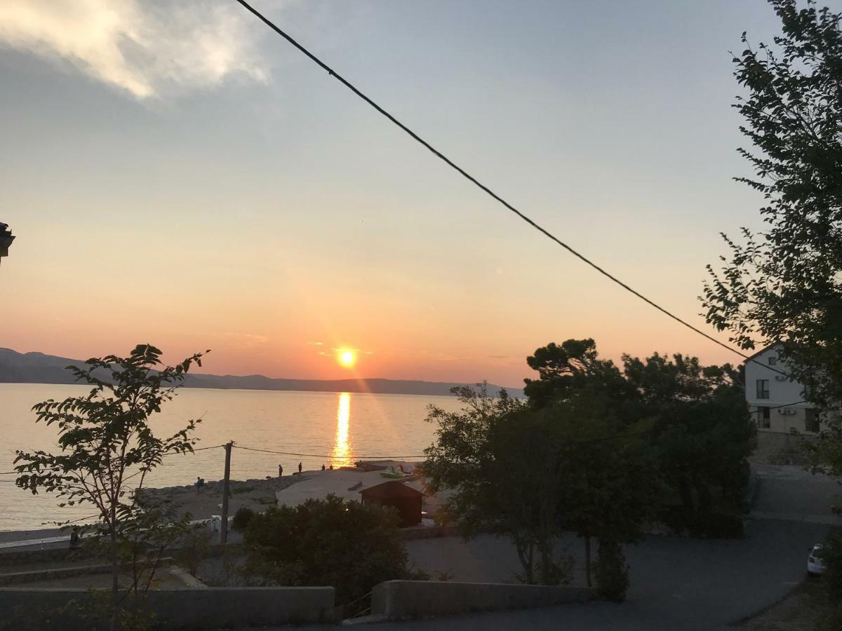 Apartman Nadia Karlobag Bagian luar foto